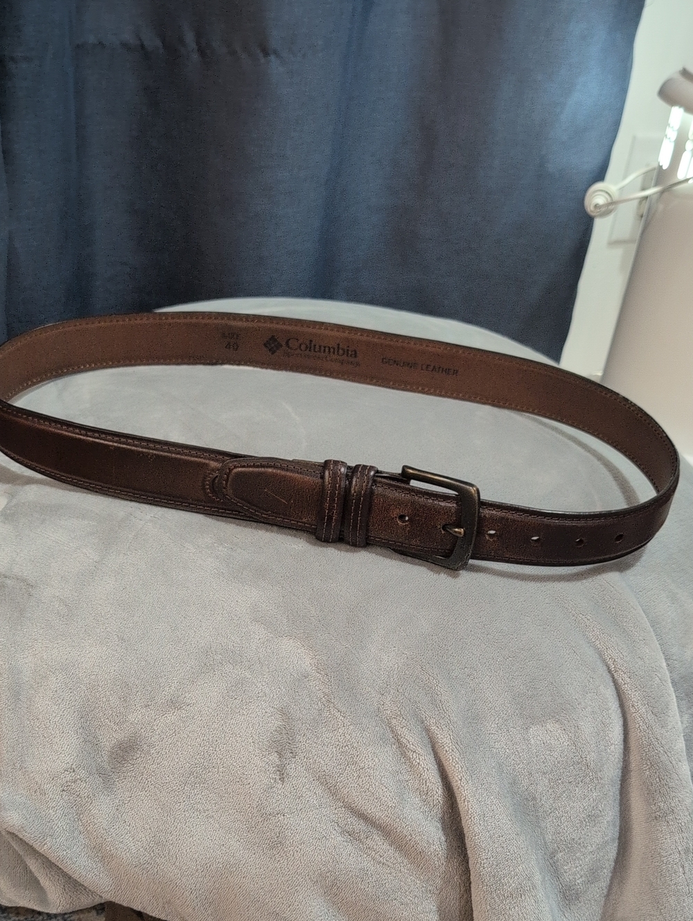 Columbia Brown Leather Men’s Belt with Metal Buckle